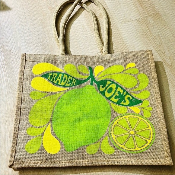 4 X Trader Joe’s Bags, 2 Lemon and Lime Jute bag, 2 Blue Large Tote Bag - Picture 4 of 6